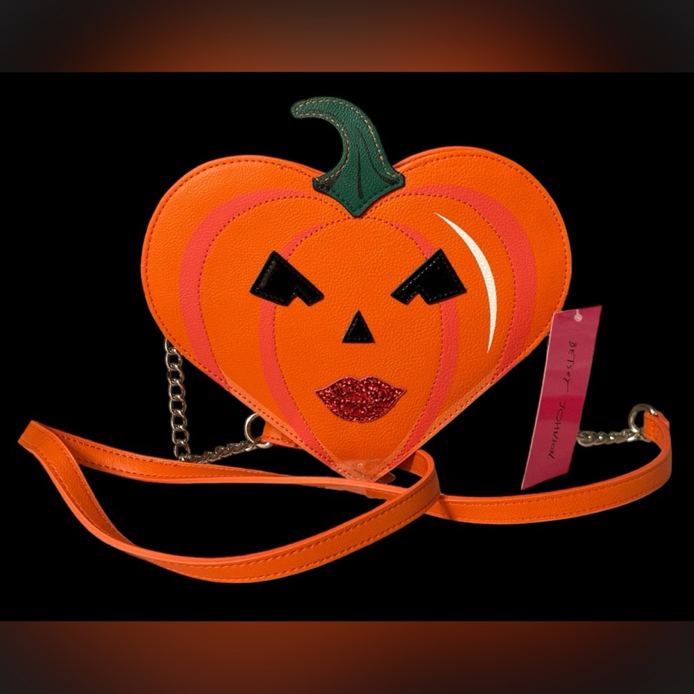NWT•Betsey Johnson “Ginger” Pumpkin kitsch crossbody